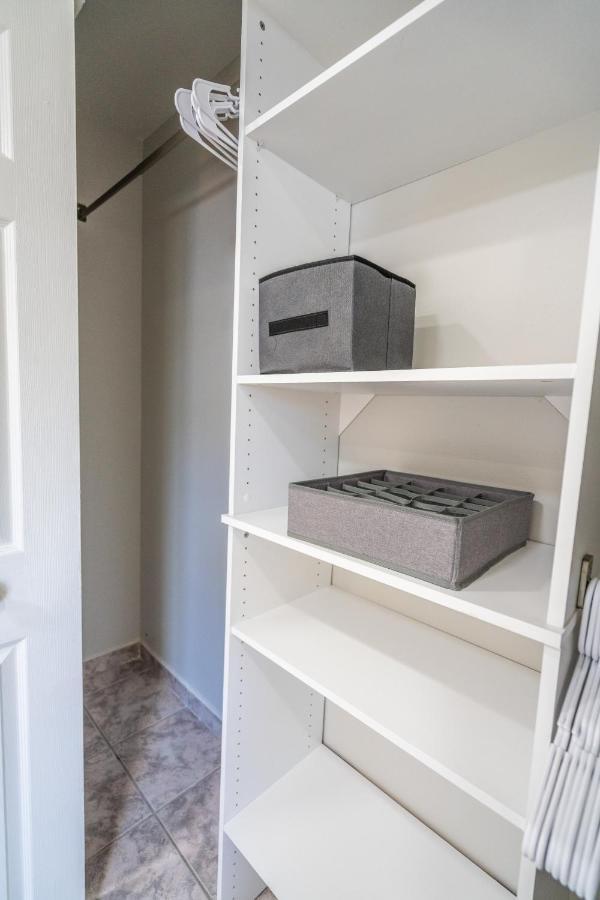 Appartamento Renovated 2 Bd W/ Private Parking, Gallery & W/d Miami