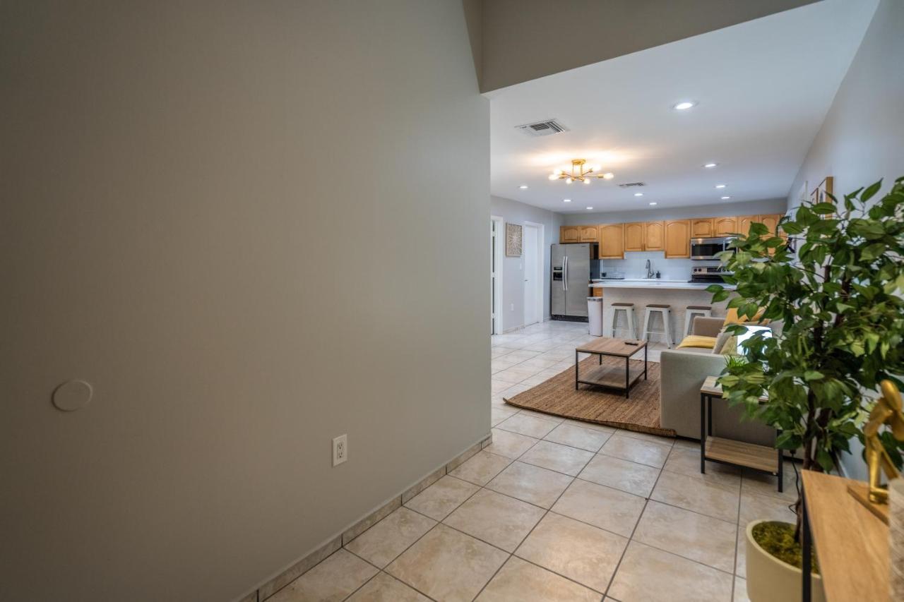 Appartamento Renovated 2 Bd W/ Private Parking, Gallery & W/d