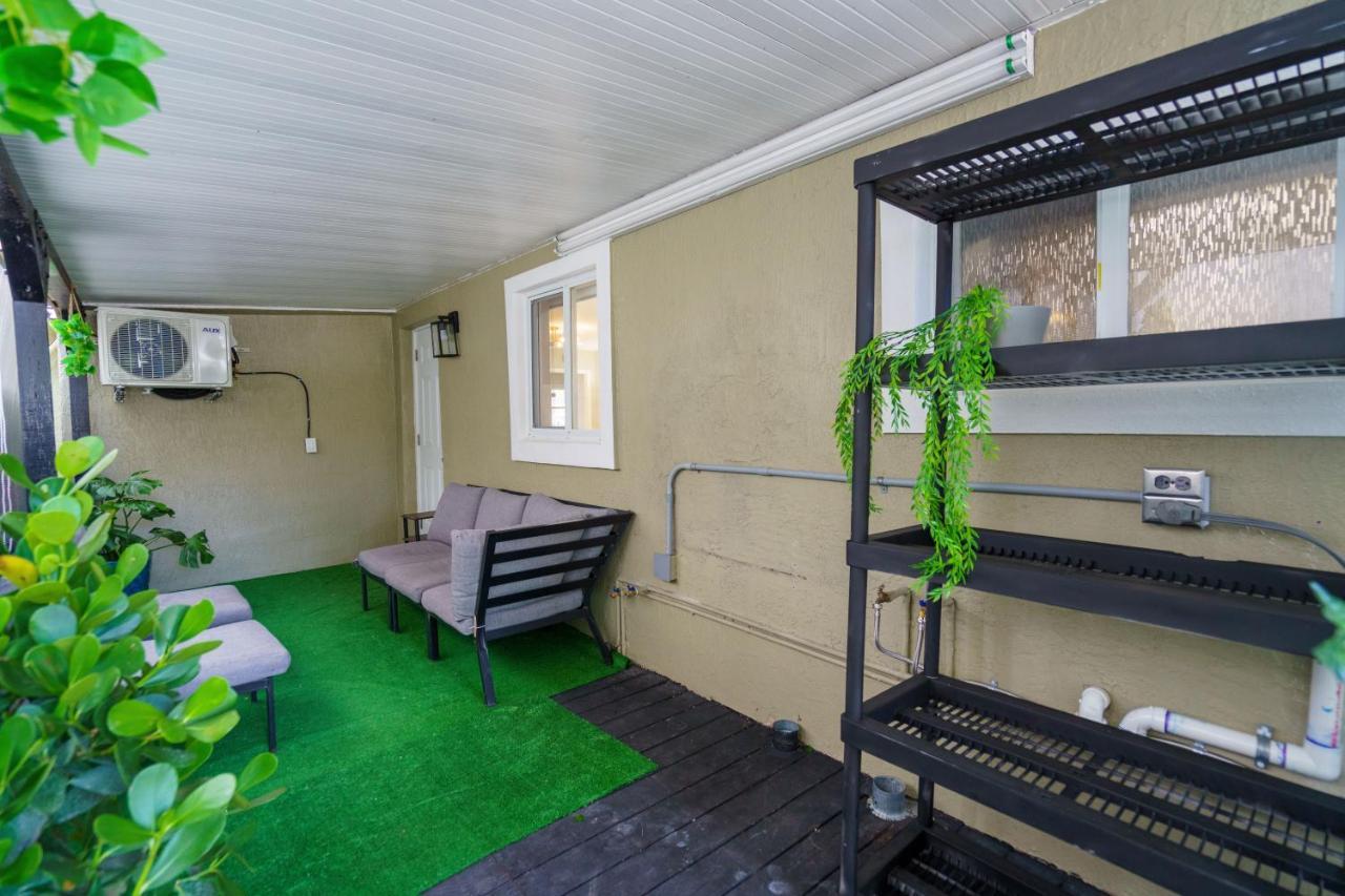 Appartamento Renovated 2 Bd W/ Private Parking, Gallery & W/d Miami